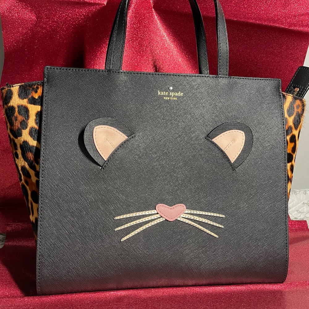 Woman’s bags/Handbags/cross body